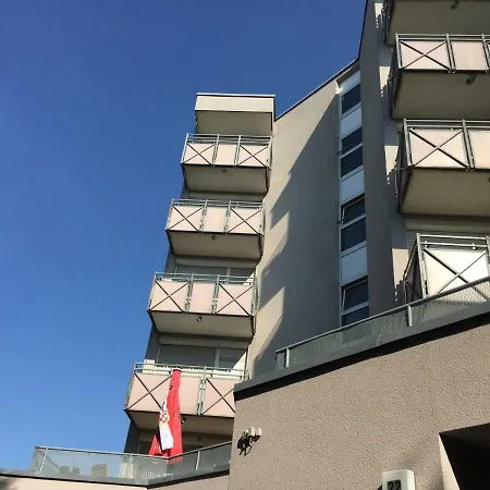 Central Messe Apartment